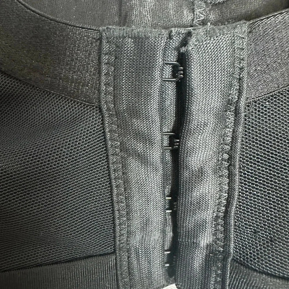 Cacique black bra size 44DD (E) - Picture 6 of 9